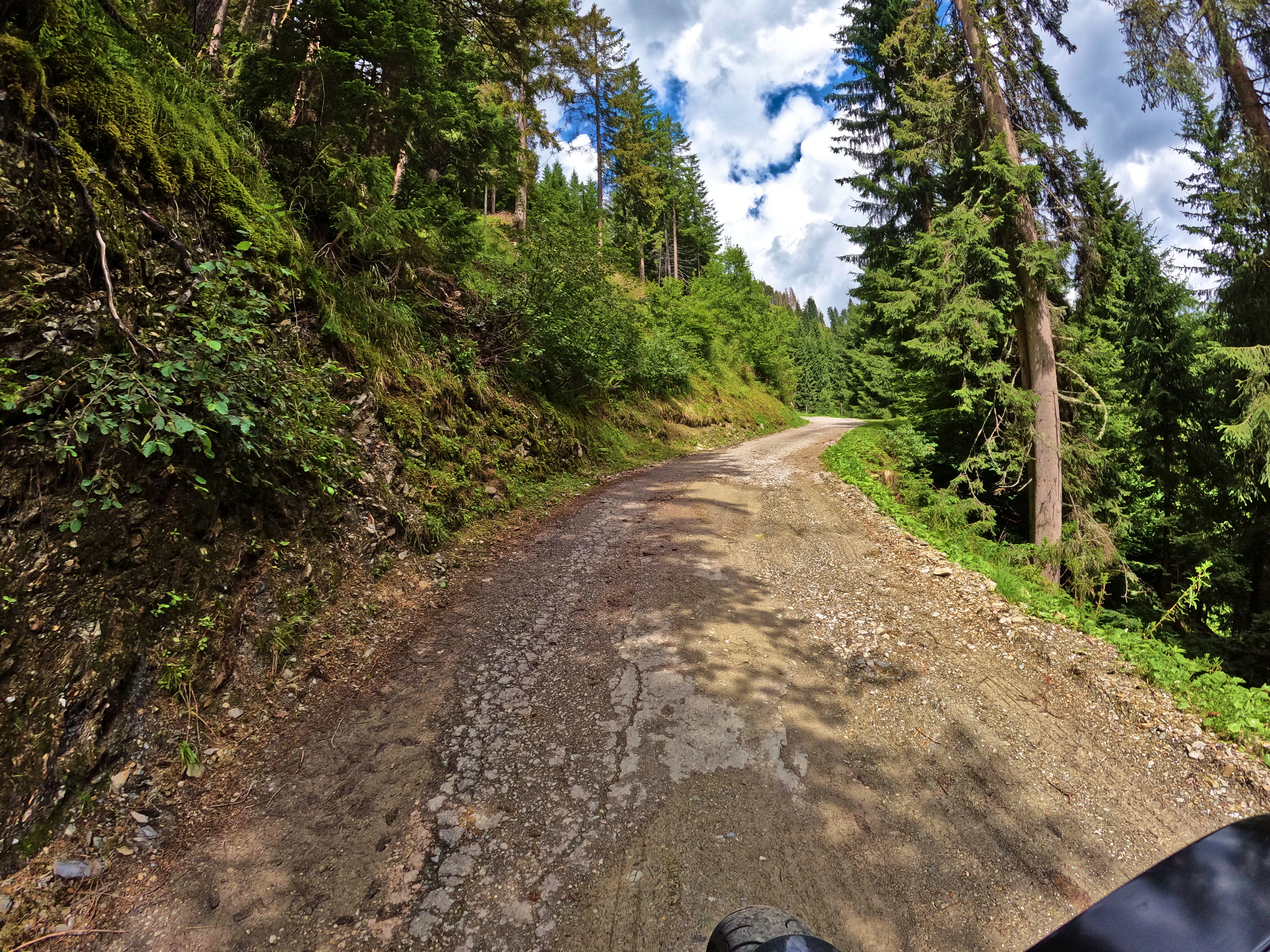 Wegbeschaffenheit: …