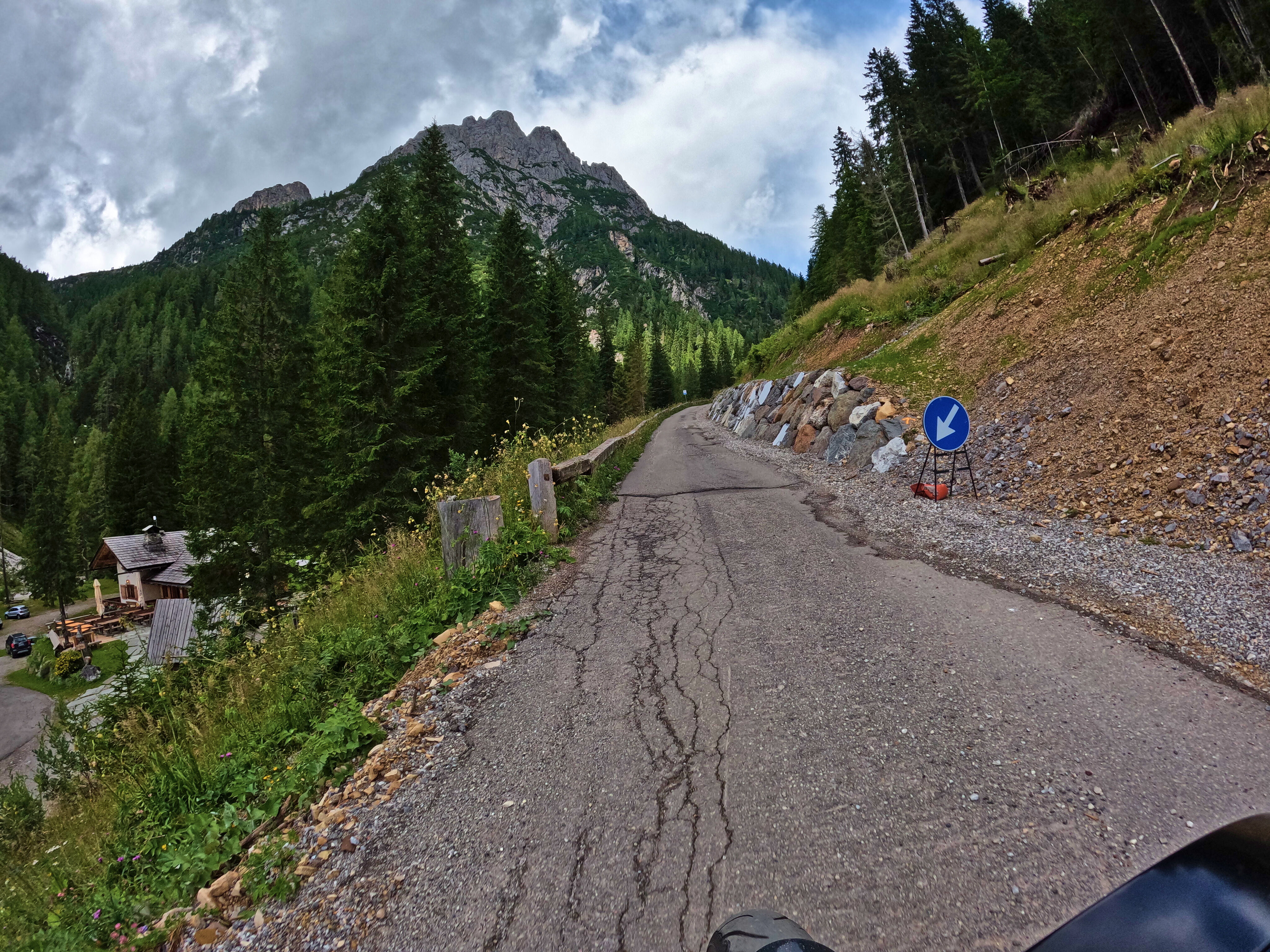 … Straßenverhältnisse, …