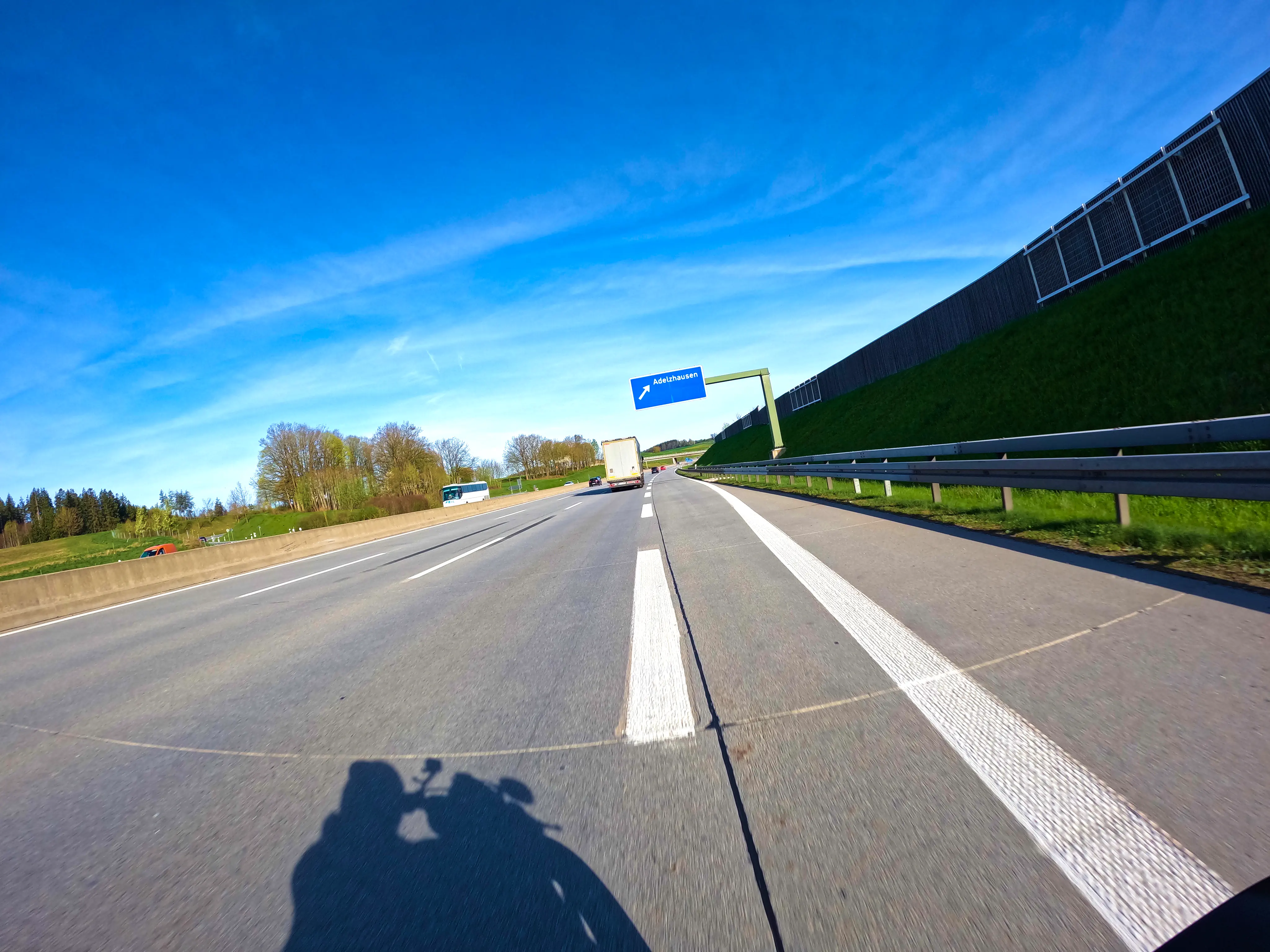 .. und bei Adelzhausen wieder runter