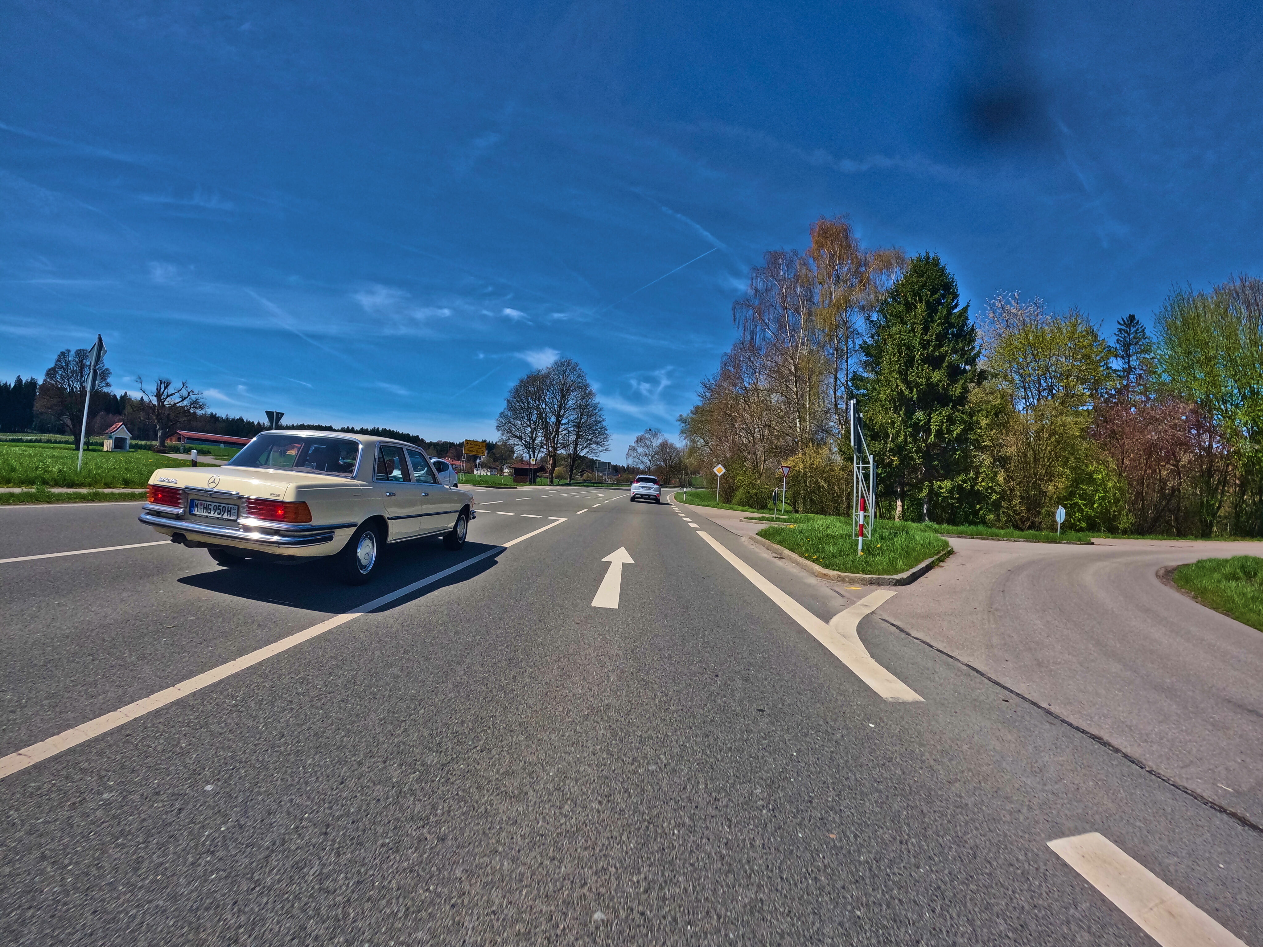 Auch Oldtimer wollten bei dem Wetter bewegt werden