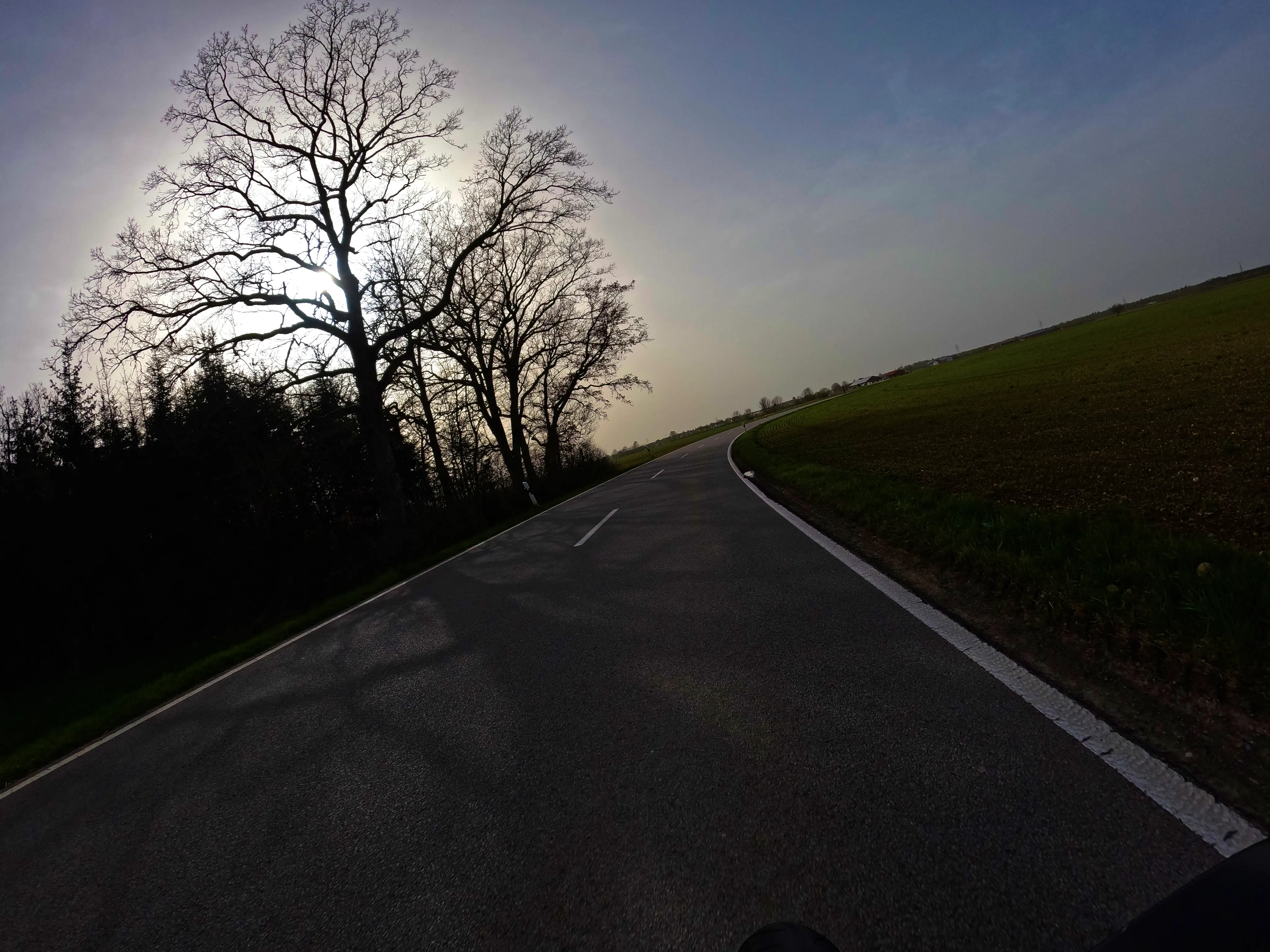 Eine der letzten Kurven vor Tourende