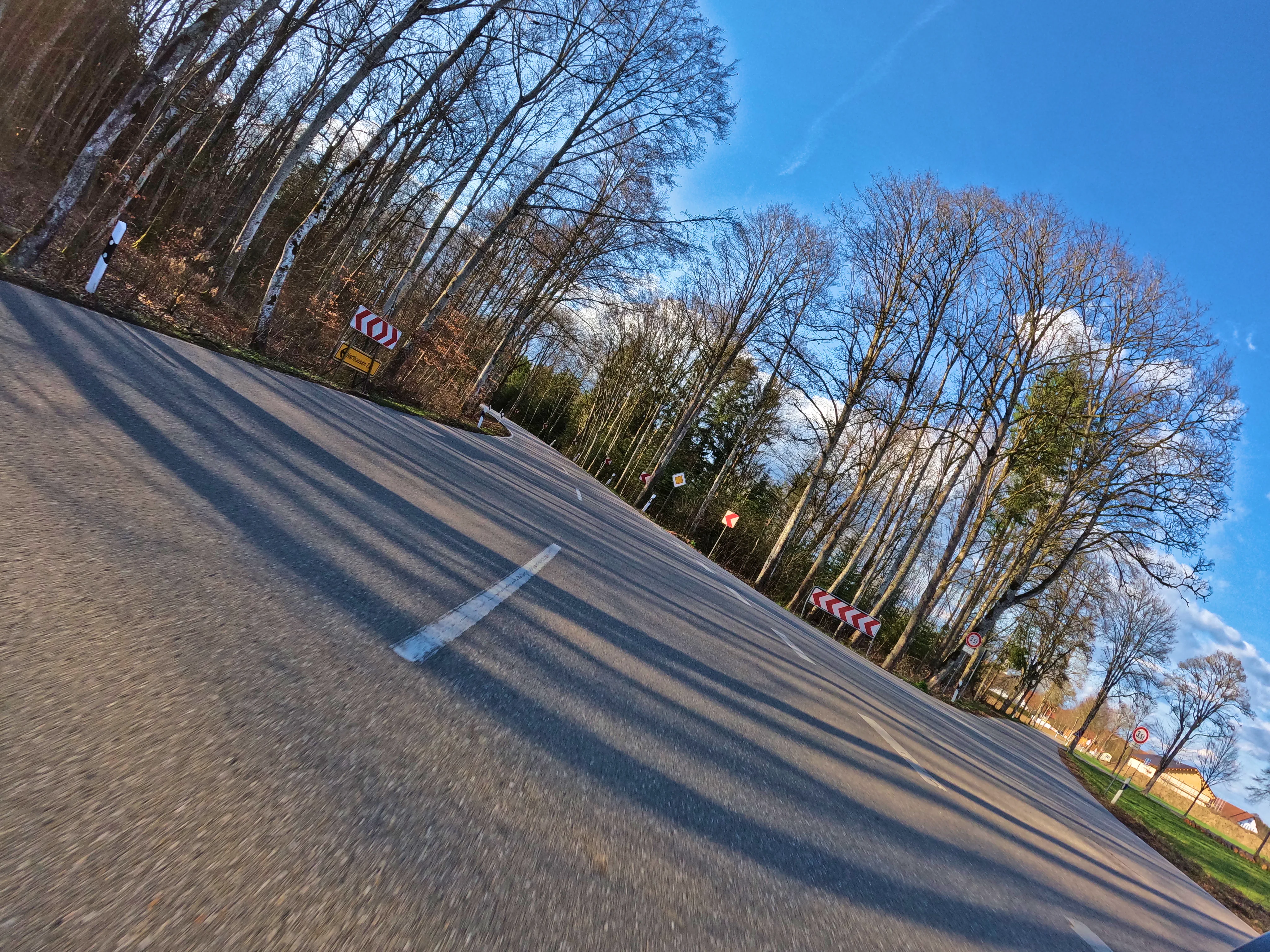 Lange Kurve links rum &hellip;