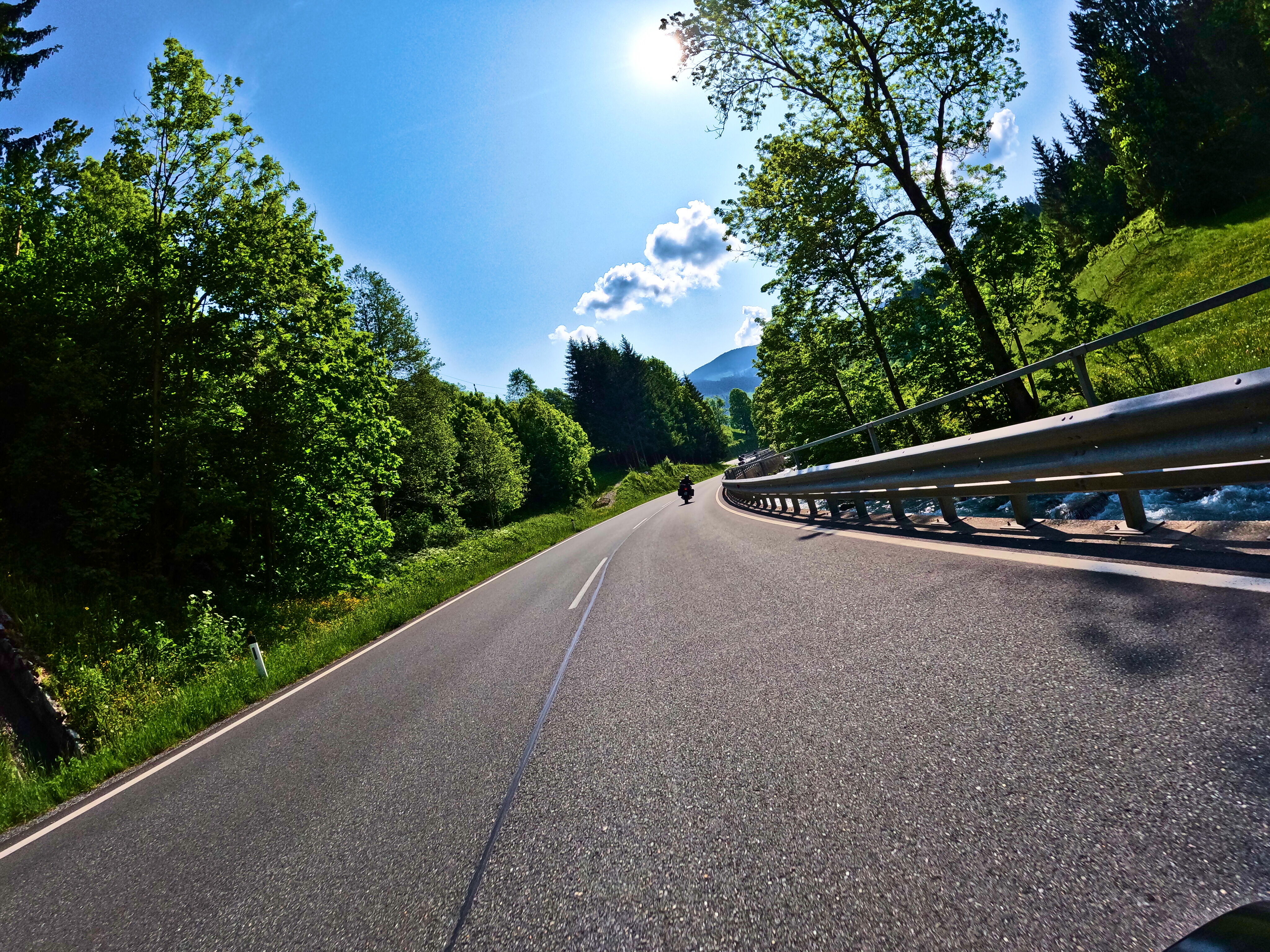 Über langezogene Kurven …