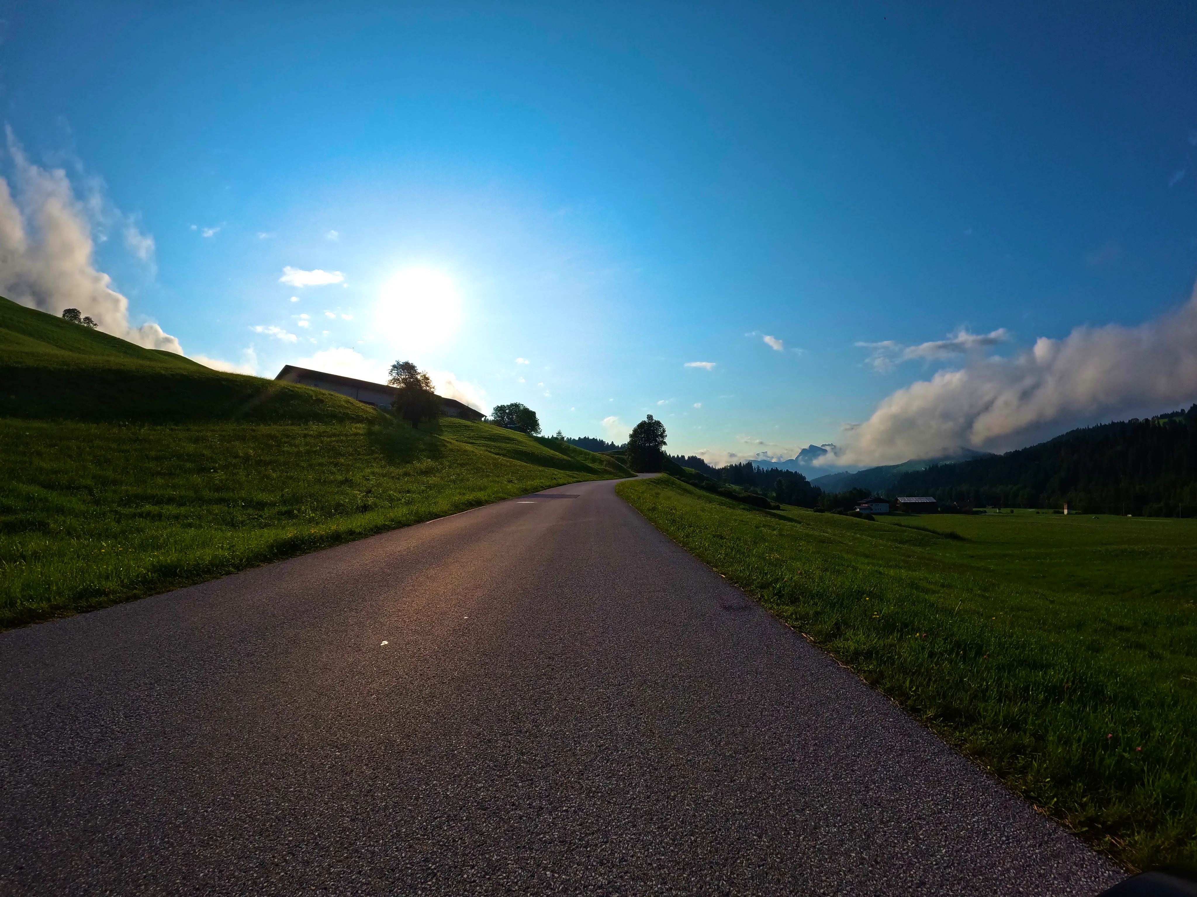 … tiefhängende Wolken …